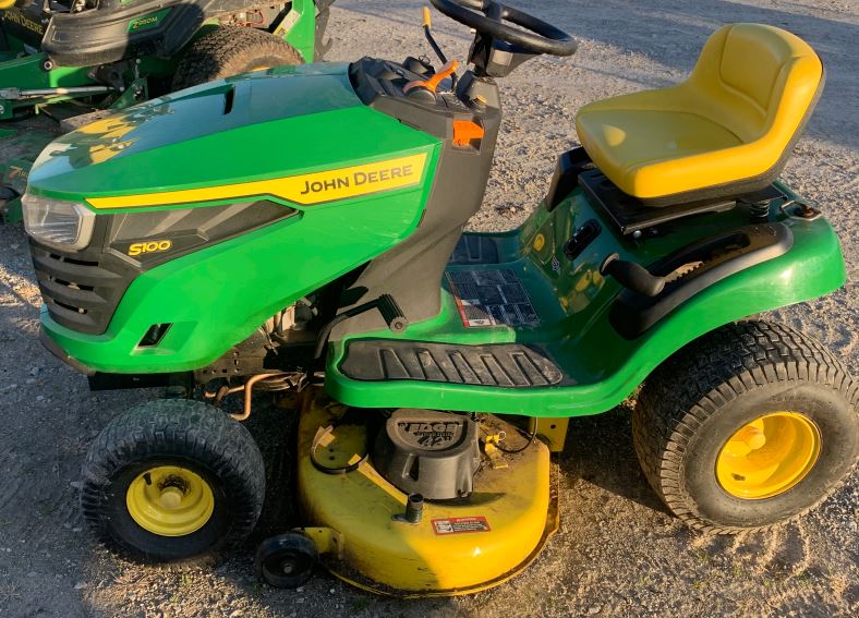John Deere S100 Lawn Mower - Image 2