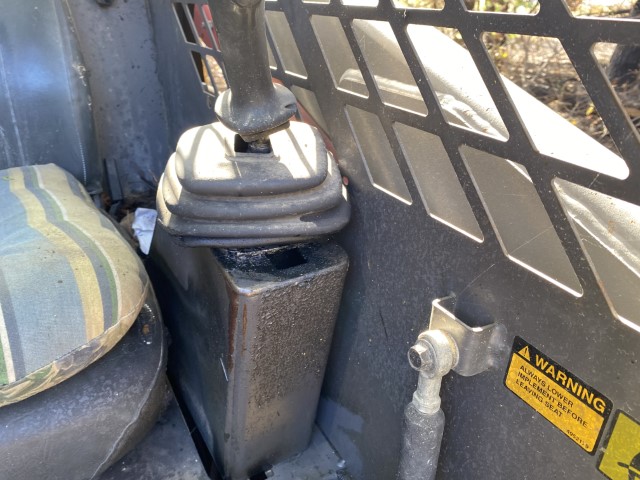 2008 Volvo MC80B Skid Steer - Image 4