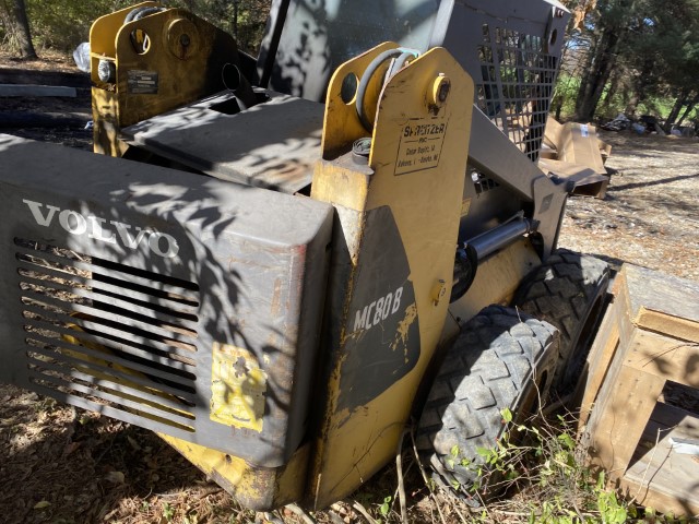 2008 Volvo MC80B Skid Steer - Image 11