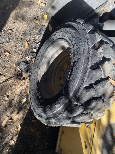 2008 Volvo MC80B Skid Steer - Image 18