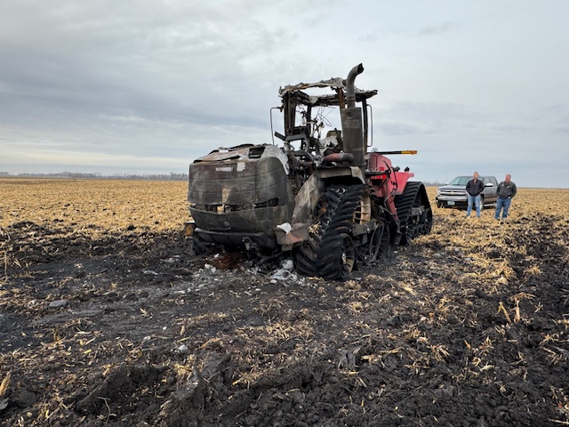 2011 CASE IH 450S Quadtrac Tractor - Image 5