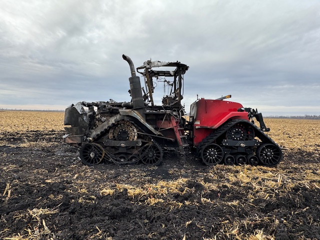 2011 CASE IH 450S Quadtrac Tractor - Image 7