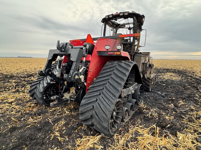 2011 CASE IH 450S Quadtrac Tractor - Image 11