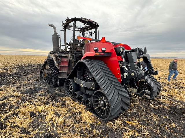 2011 CASE IH 450S Quadtrac Tractor - Image 12
