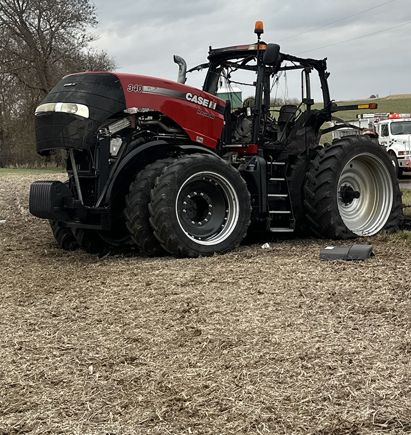 2014 CASE IH 340 Magnum Tractor - Image 2