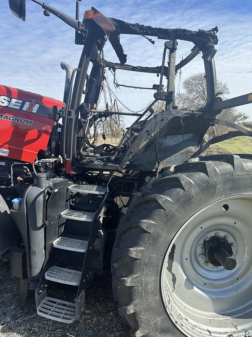 2014 CASE IH 340 Magnum Tractor - Image 6