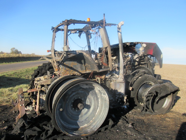 2014 CASE IH 340 Magnum Tractor - Image 8