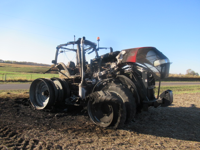 2014 CASE IH 340 Magnum Tractor - Image 9