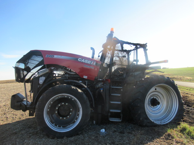 2014 CASE IH 340 Magnum Tractor - Image 12