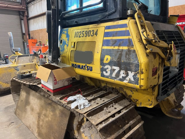 2018 Komatsu D37PX-24 Dozer - Image 4