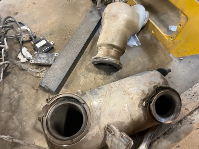 2018 Komatsu D37PX-24 Dozer - Image 5