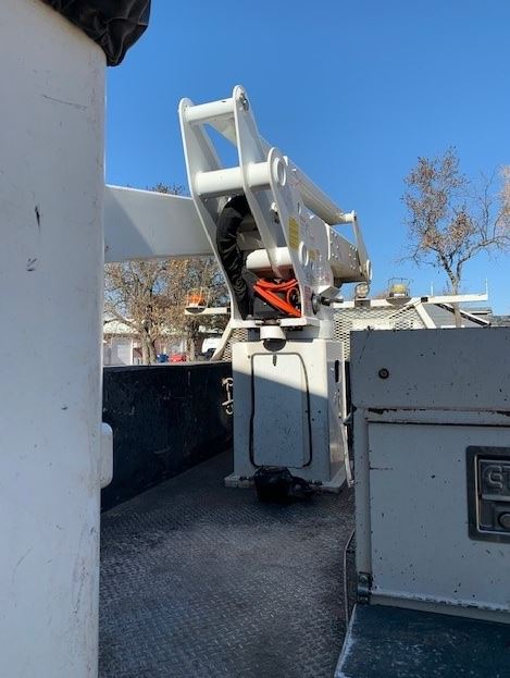 2015 Ram 5500 Bucket Truck - Image 17