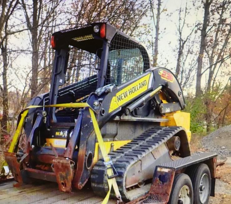 2016 New Holland c238 Track Loader - Image 2