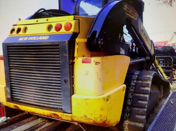 2016 New Holland c238 Track Loader - Image 4