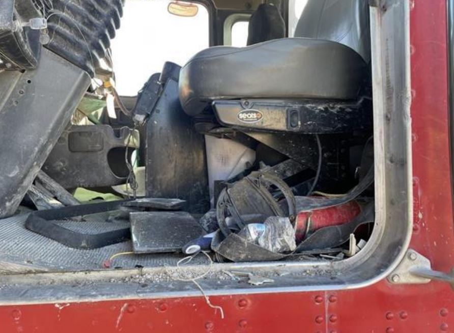 2006 Kenworth T880 Concrete Truck - Image 11