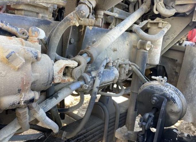 2006 Kenworth T880 Concrete Truck - Image 15