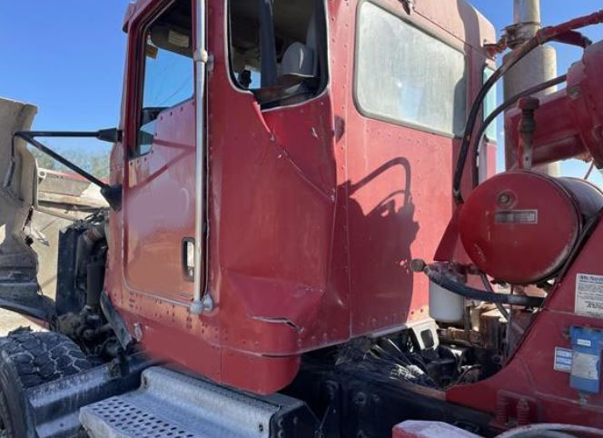 2006 Kenworth T880 Concrete Truck - Image 17