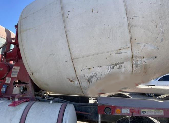 2006 Kenworth T880 Concrete Truck - Image 18