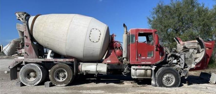 2006 Kenworth T880 Concrete Truck - Image 2