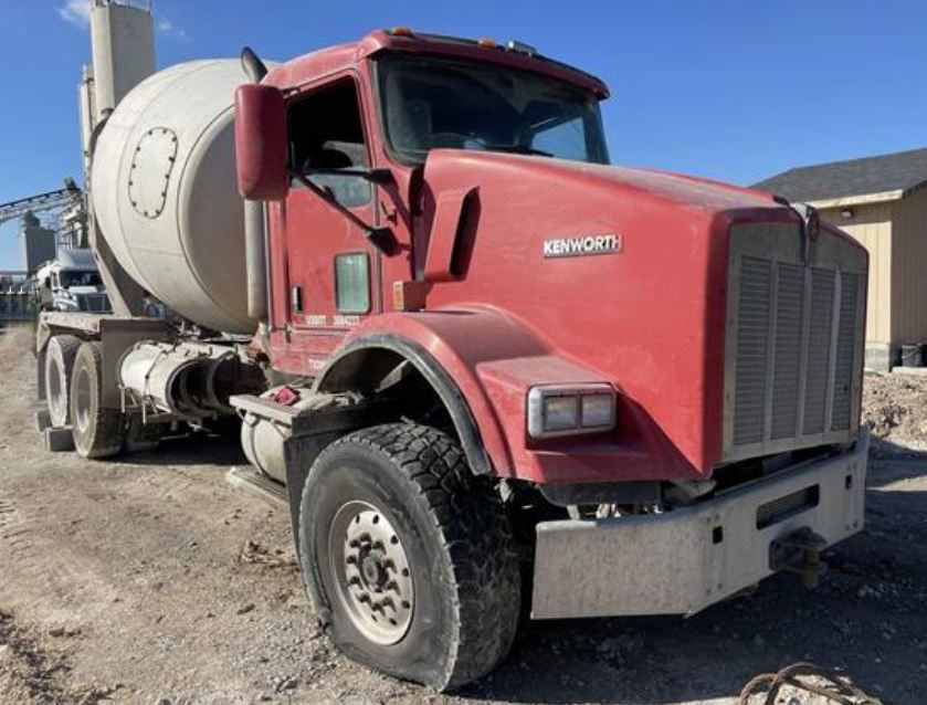 2006 Kenworth T880 Concrete Truck - Image 6