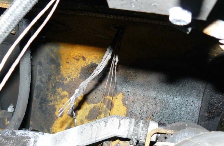 2005 Mustang MTL25 Skid Steer - Image 20