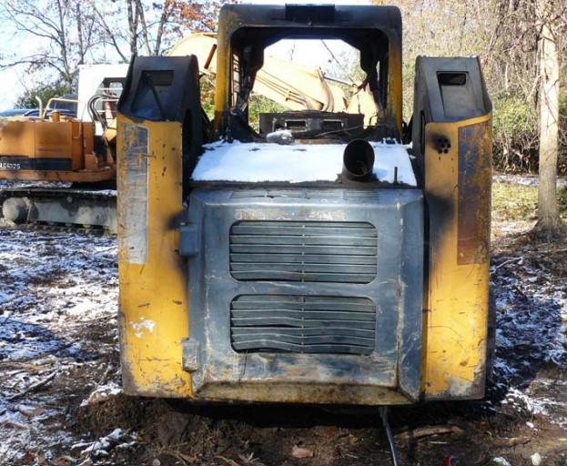 2005 Mustang MTL25 Skid Steer - Image 4