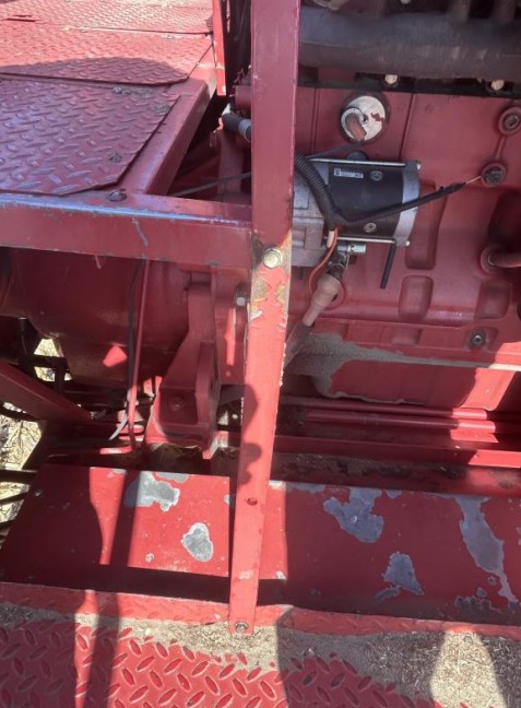 1998 CASE IH 2366 Combine - Image 4