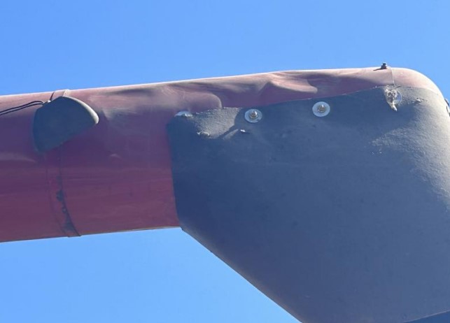 1998 CASE IH 2366 Combine - Image 6