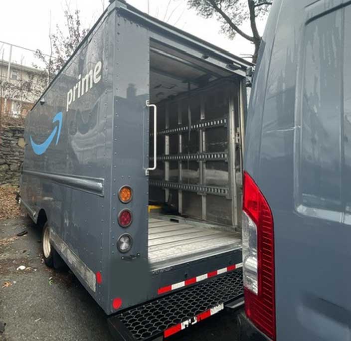 2022 Ford Transit Step Van - Image 4