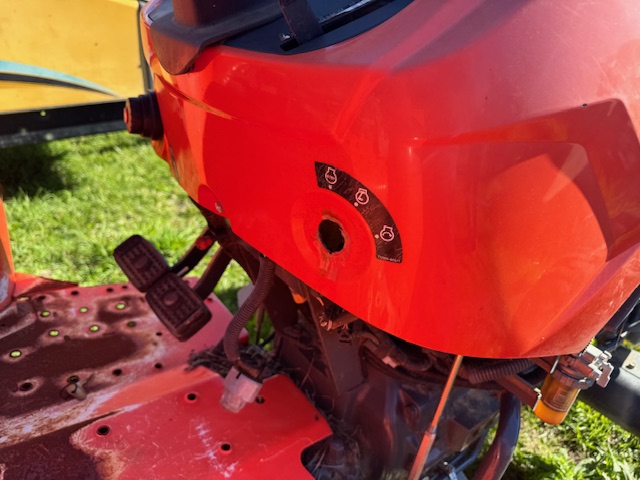 2016 Kubota MX5200 Tractor - Image 8