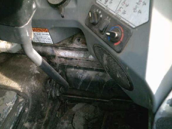 2015 Bobcat T590 Track Loader - Image 3