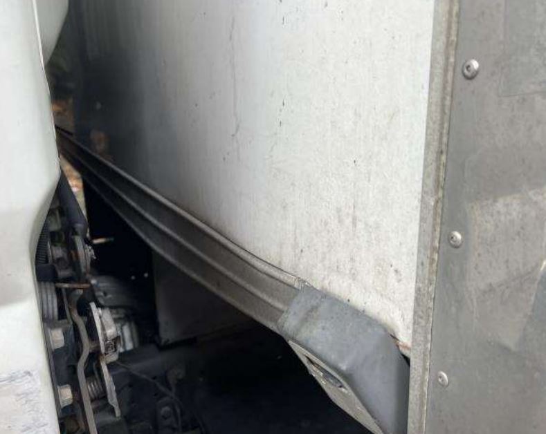 2012 Mitsubishi Fuso Box Truck - Image 7