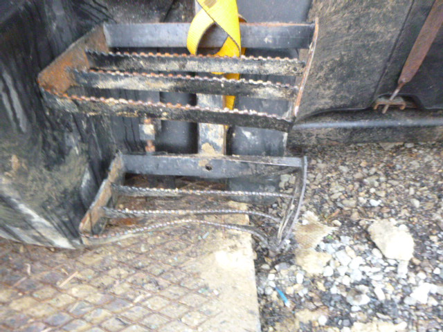 2000 New Holland TM115 Tractor - Image 18