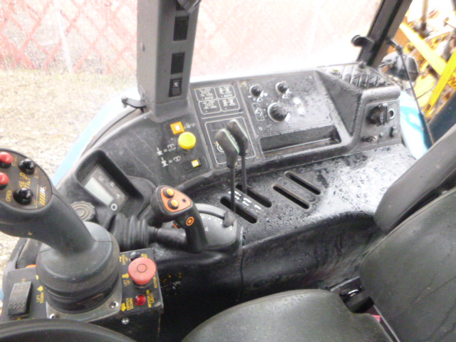 2000 New Holland TM115 Tractor - Image 30