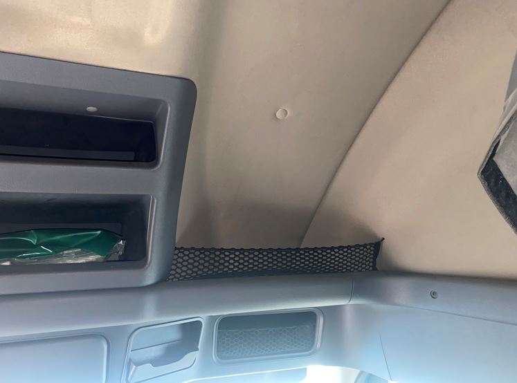 2016 Freightliner Cascadia - Image 11