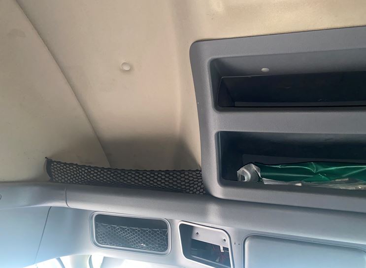 2016 Freightliner Cascadia - Image 12