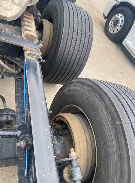 2016 Freightliner Cascadia - Image 6