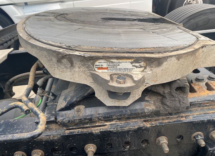 2016 Freightliner Cascadia - Image 7