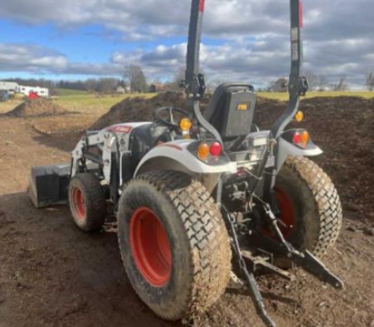 2011 Bobcat CT225 Tractor with Loader - Image 4
