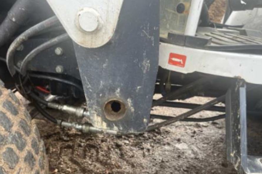 2011 Bobcat CT225 Tractor with Loader - Image 7