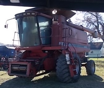 1999 Case IH 2388 Combine - Image 4
