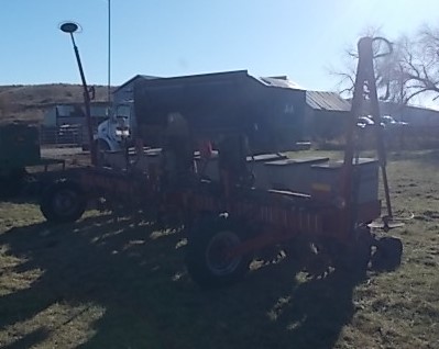 2014 Case IH 1215 8-Row Corn Planter - Image 2