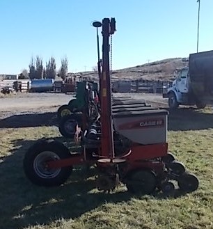 2014 Case IH 1215 8-Row Corn Planter - Image 3