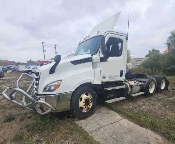 2020 Freightliner Cascadia - Image 4