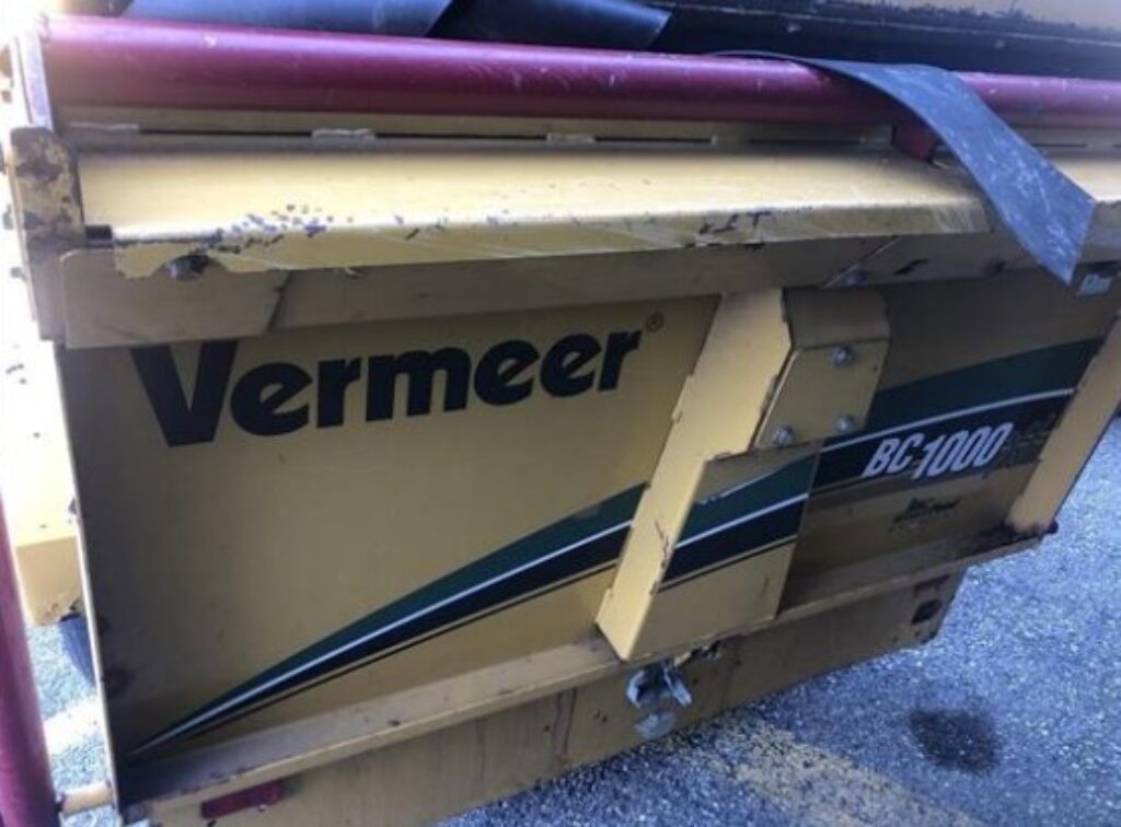[Auction]: 2016 Vermeer BC1000 Chipper | damaged | CAG