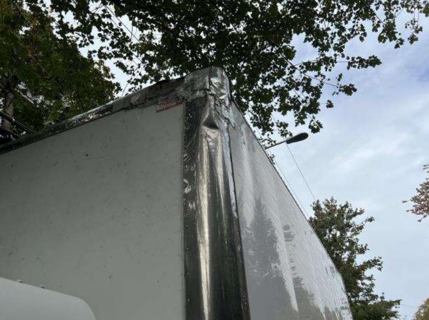 2012 Mitsubishi Fuso Box Truck - Image 11