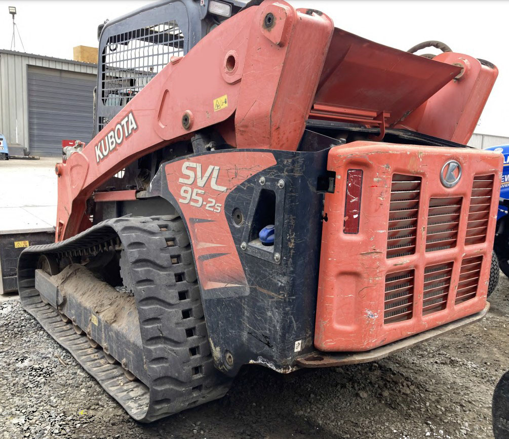 2016 Kubota SVL95-2s Skid Steer - Image 5