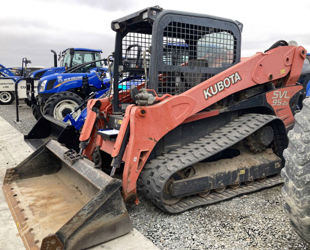 2016 Kubota SVL95-2s Skid Steer - Image 6
