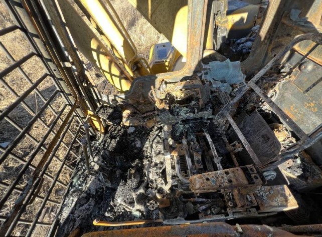 Komatsu PC220LC Excavator - Image 15