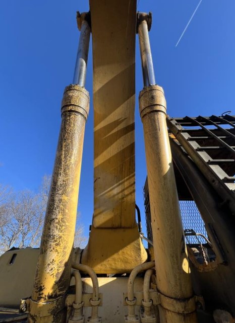 Komatsu PC220LC Excavator - Image 7